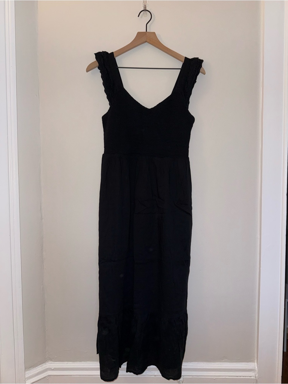 Old Navy Black Smocked-Bodice Maxi Dress with Ruffled Straps